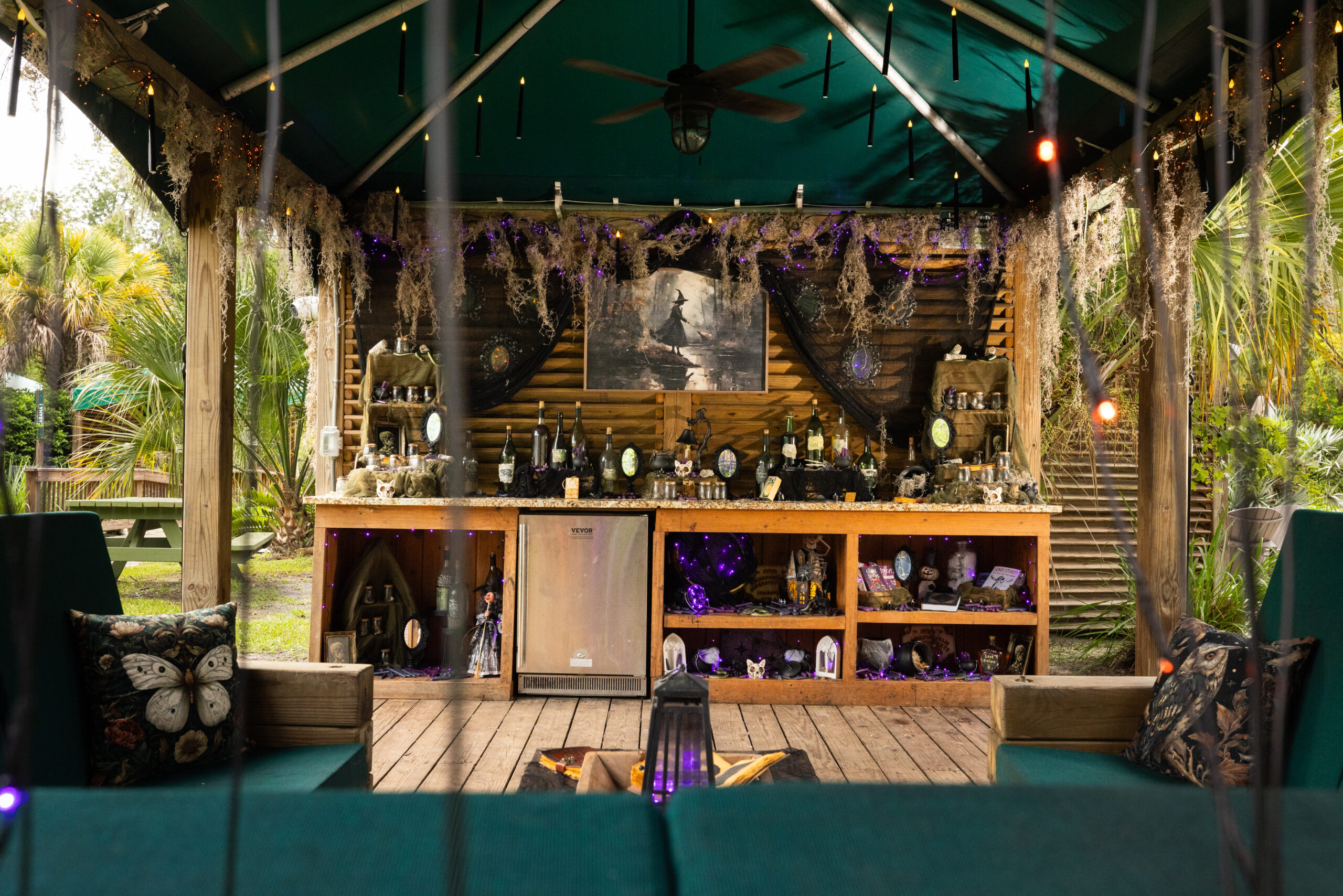 wekivaisland_cypress-coven-cove-halloween-cabana-3