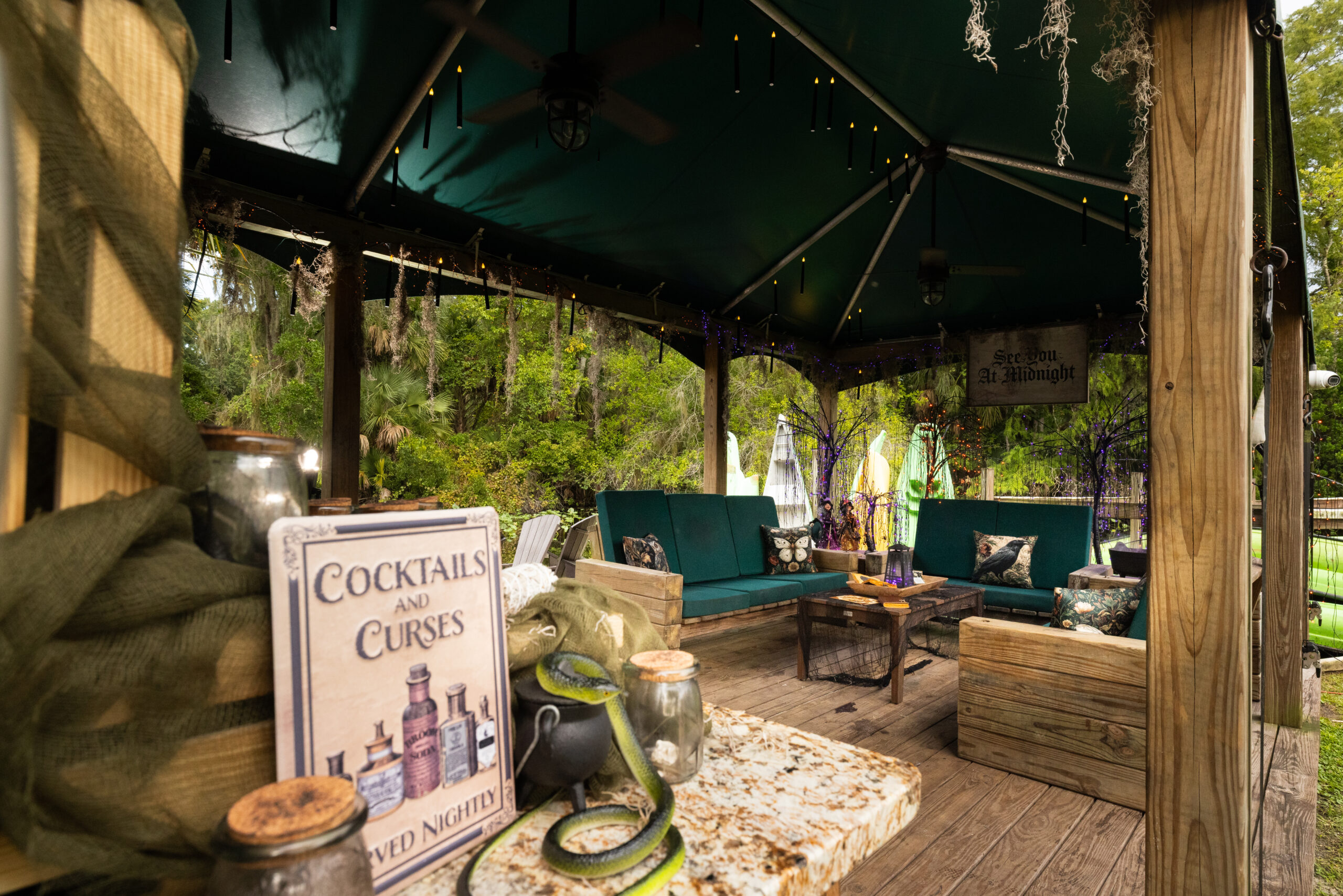 wekivaisland_cypress-coven-cove-halloween-cabana
