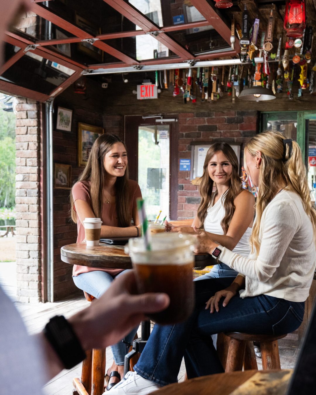 wekiva-island-early-otter-orlando-coffee-ar-on-the-river